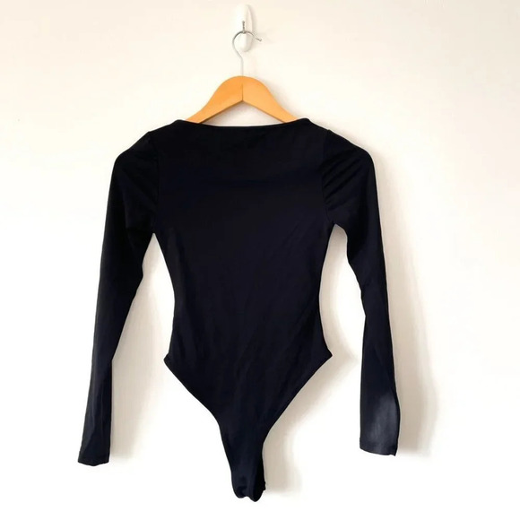 Zara Ruched Bodycon Long Sleeve V  Neck Bodysuit Black Size Small - Picture 4 of 7